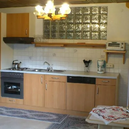 格斯瓦德内公寓酒店 滨湖采尔