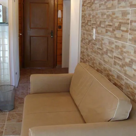 格斯瓦德内公寓酒店 *