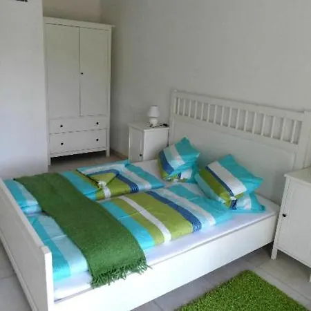 格斯瓦德内公寓酒店 滨湖采尔