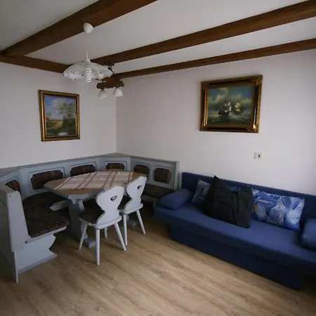 Daire Gschwandtner *